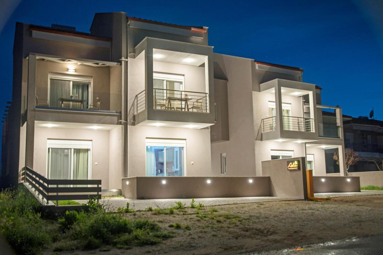 Aelia Luxury Apartments Nikiti  Exteriör bild